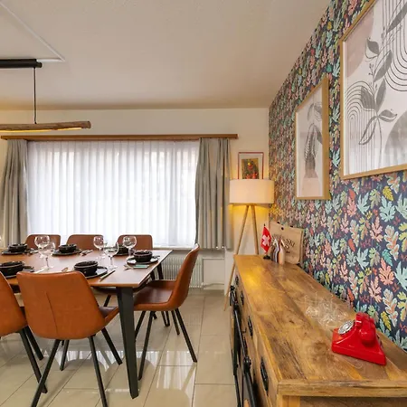 Chic And Cozy In With Free Parking Daire